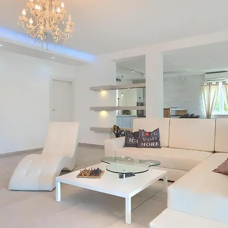 Barbara 펜션 포레치